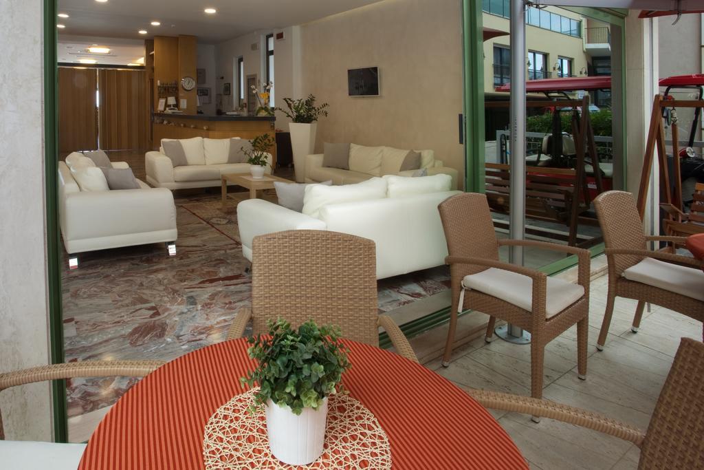 Hotel International Gabicce Mare Luaran gambar